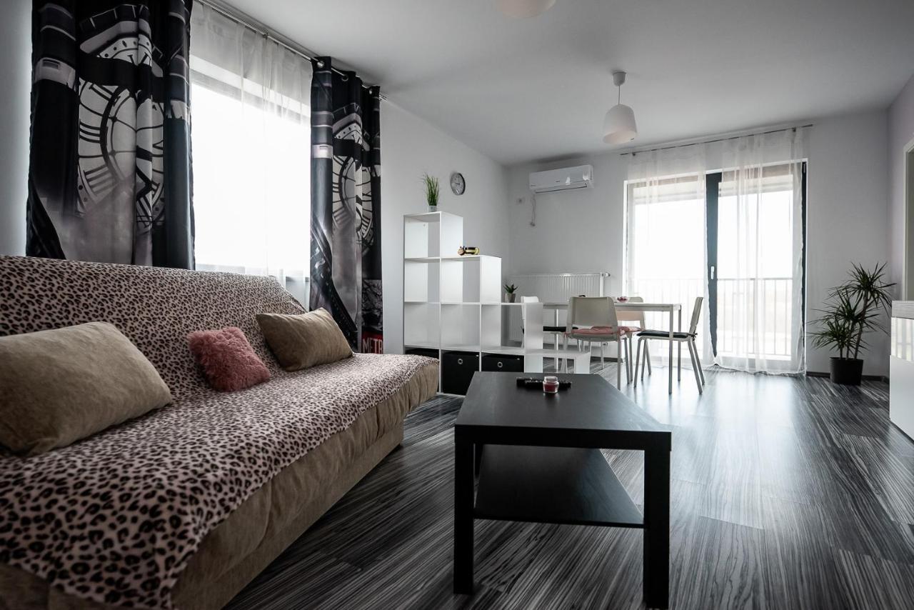 Apartment Feel Like *