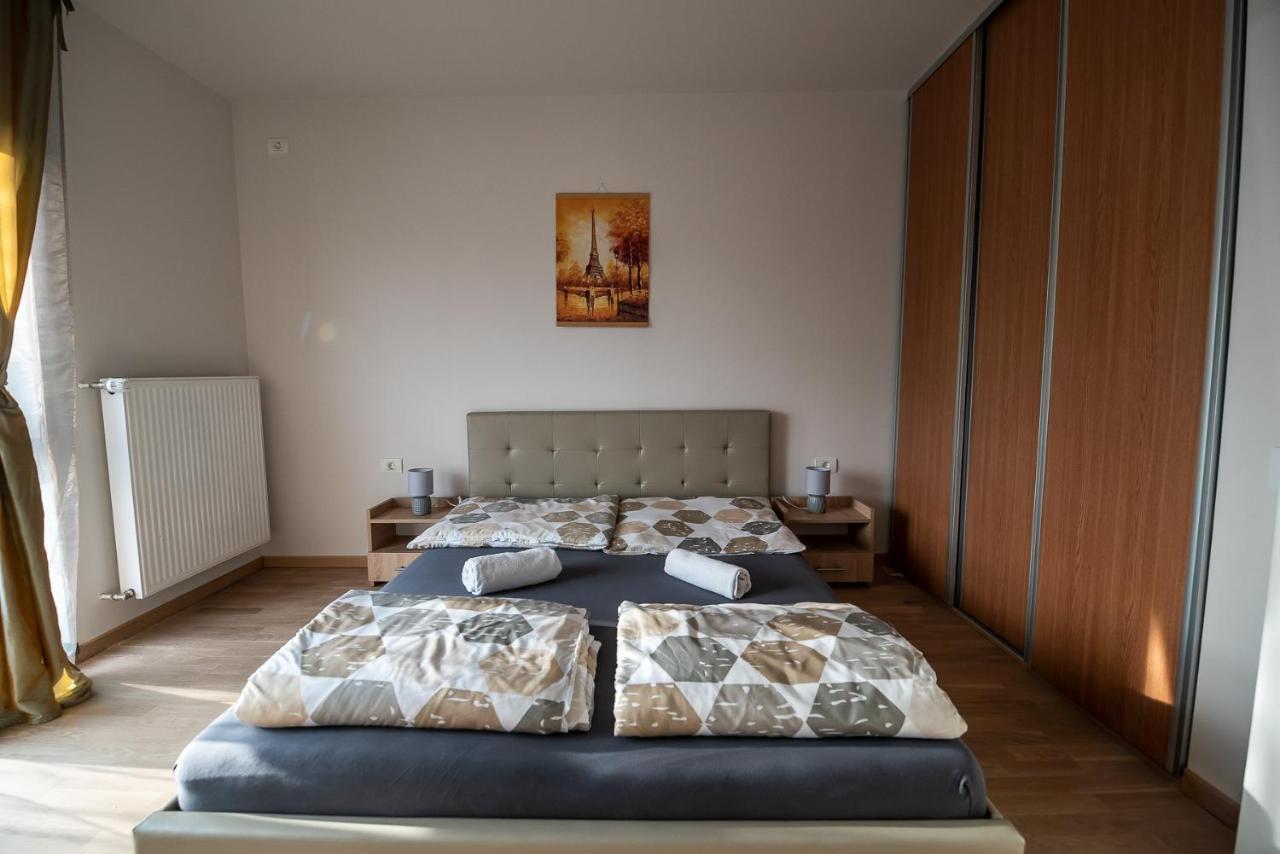Feel Like Apartment *